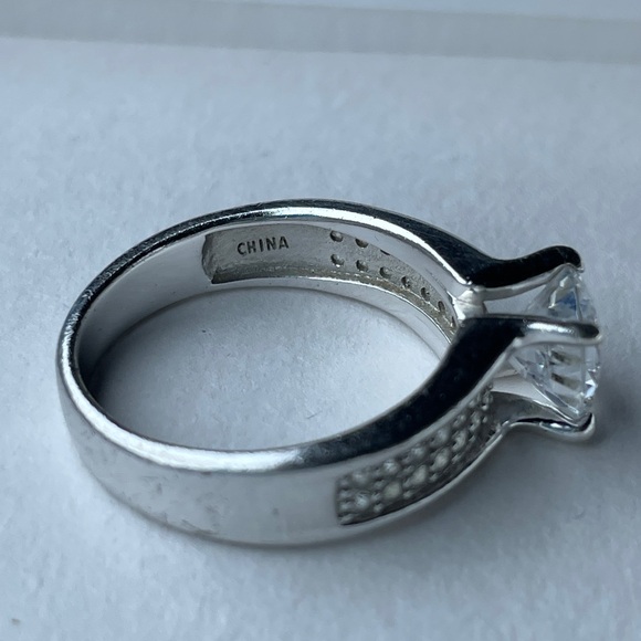 Ring 3 - Picture 4 of 9